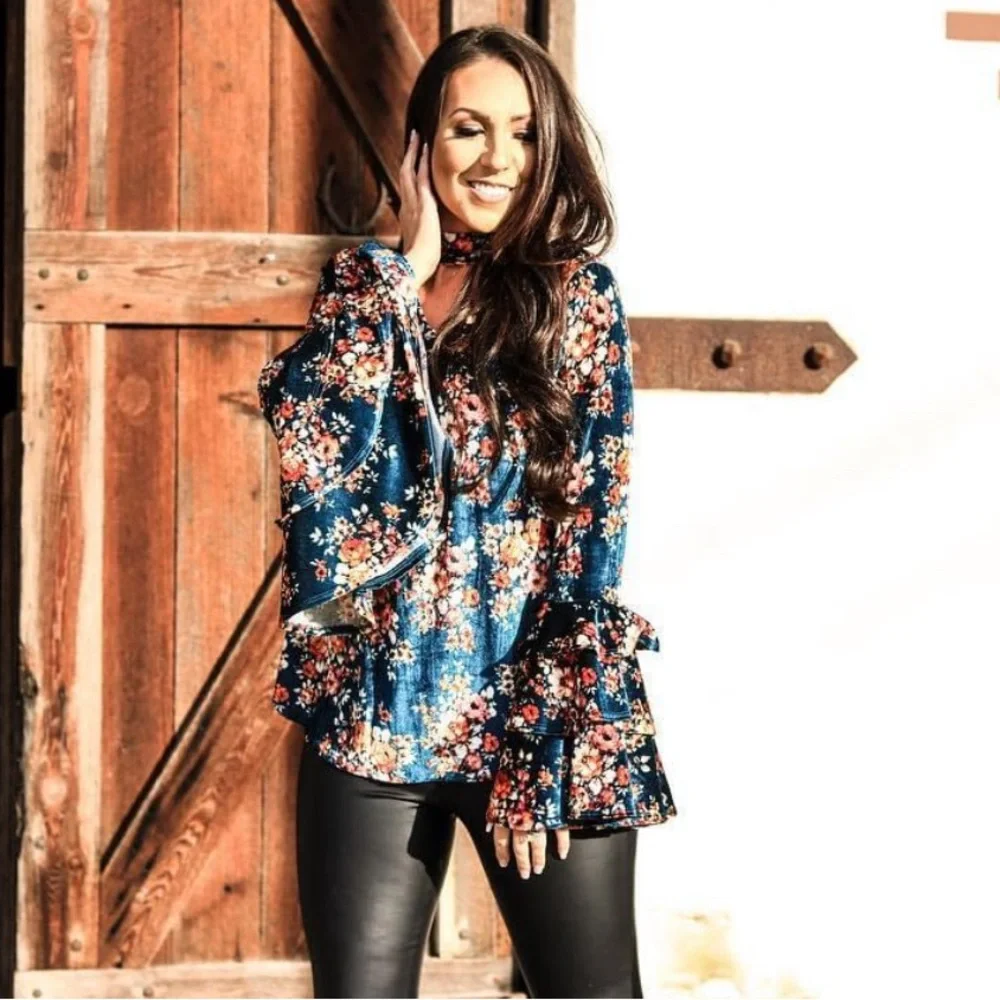 Lucky & Blessed Women’s Velvet Floral Keyhole Top - Picture 1 of 10
